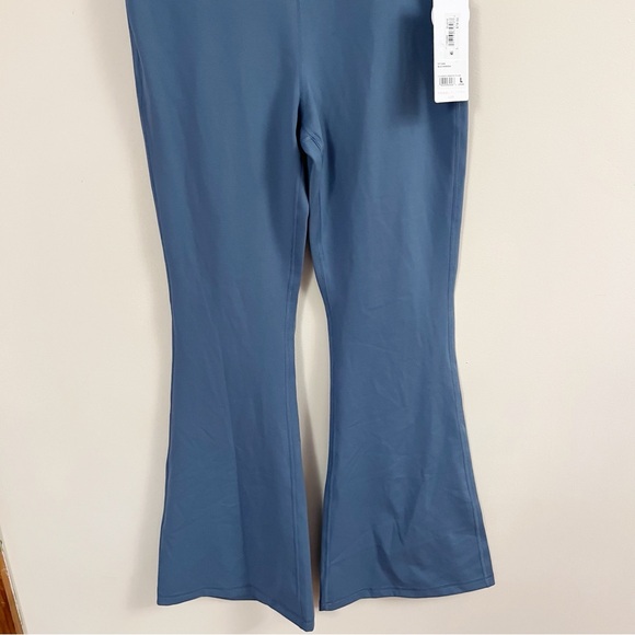Yogalicious Lux Madison Crossover Waist 7/8 Flared Leggings Size Large Blue NEW - Picture 3 of 9